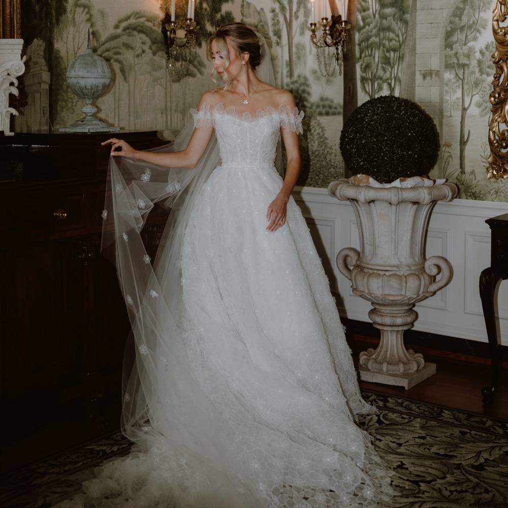 Monique Lhuillier Regency Wedding Ballgown | Off-Shoulder Floral Appliqué